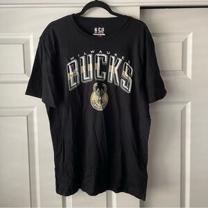 NBA Milwaukee Bucks Tshirt XL NWT